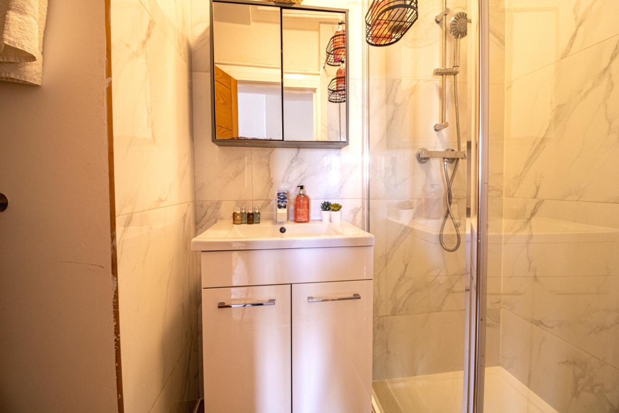 Spacious Studio Apartment On Oxford Street 9Gc Londres Exterior foto