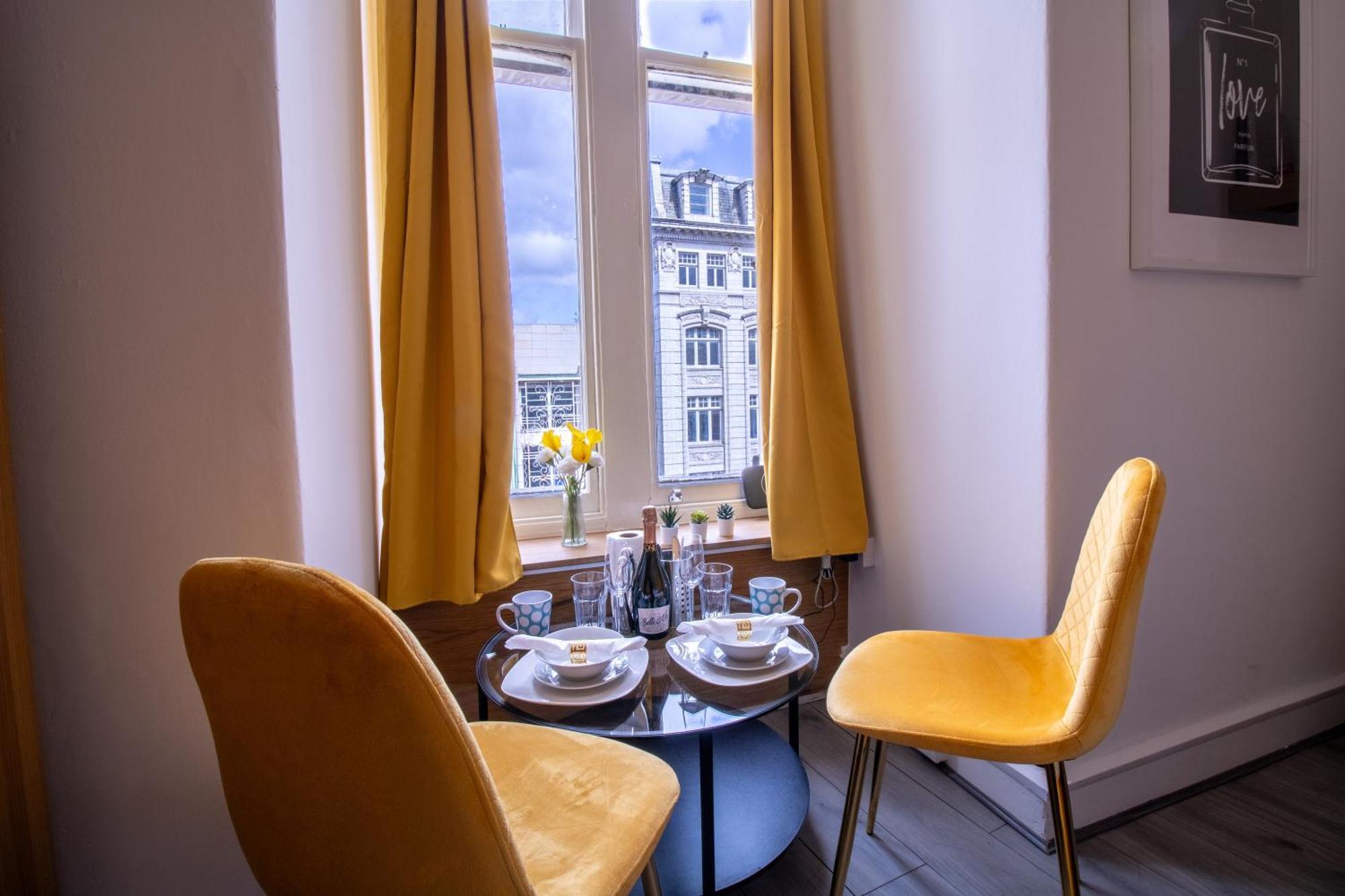 Spacious Studio Apartment On Oxford Street 9Gc Londres Exterior foto