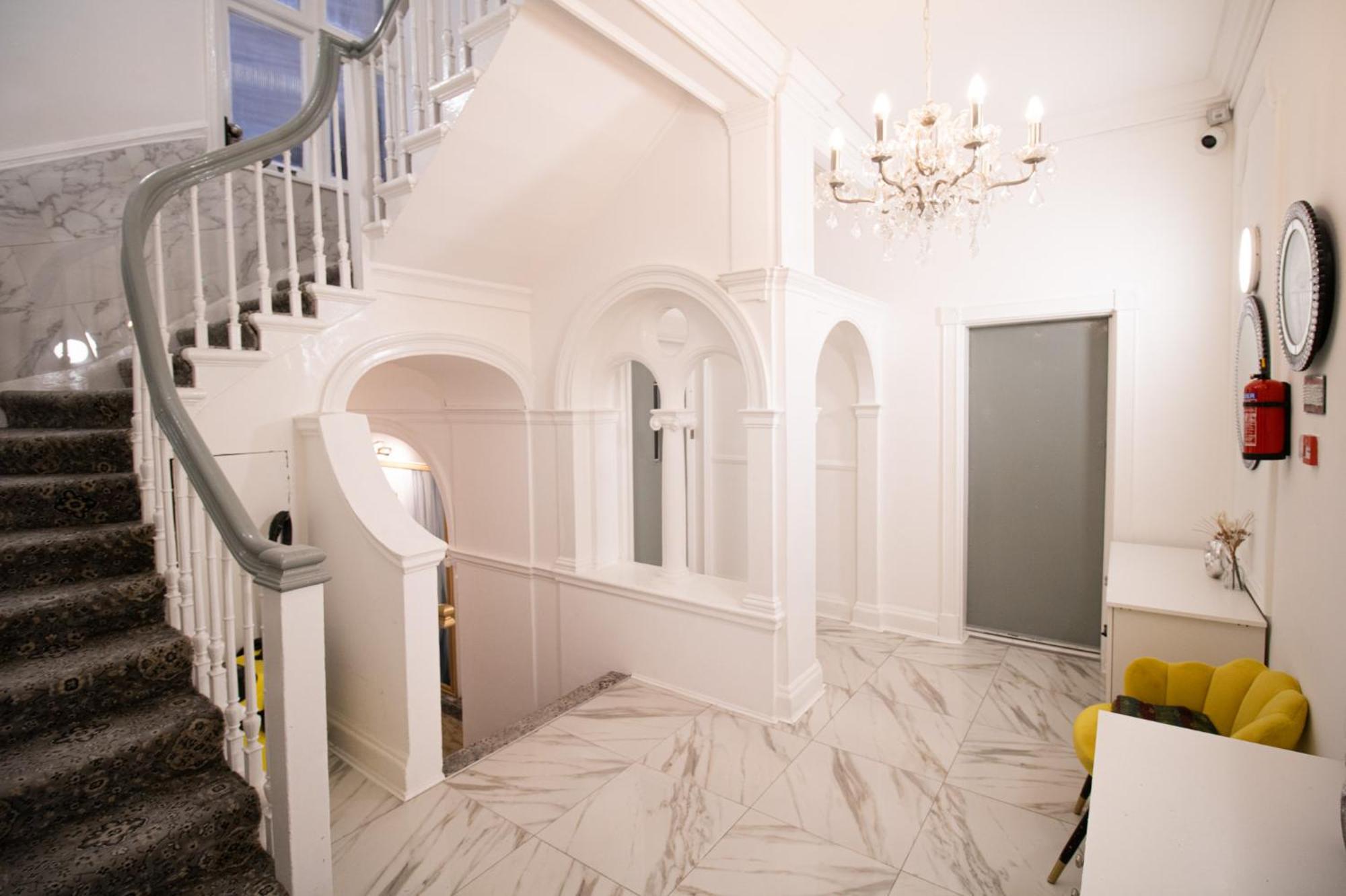 Spacious Studio Apartment On Oxford Street 9Gc Londres Exterior foto